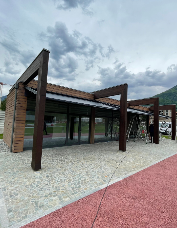 Pergola per Attività Commerciale