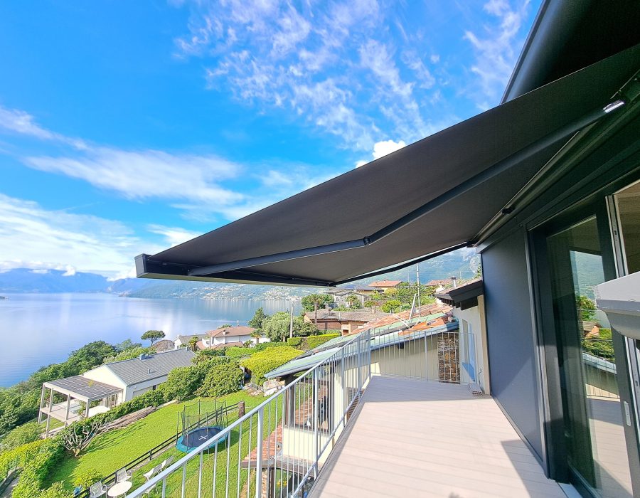 Tenda da esterno balcone vista lago