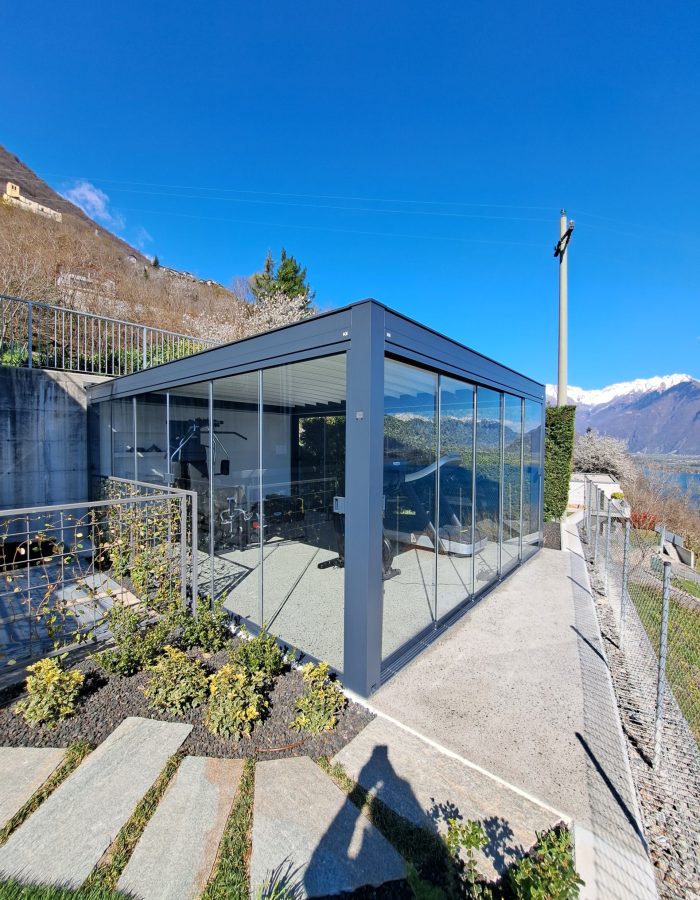 Pergola con chiusure a vetri