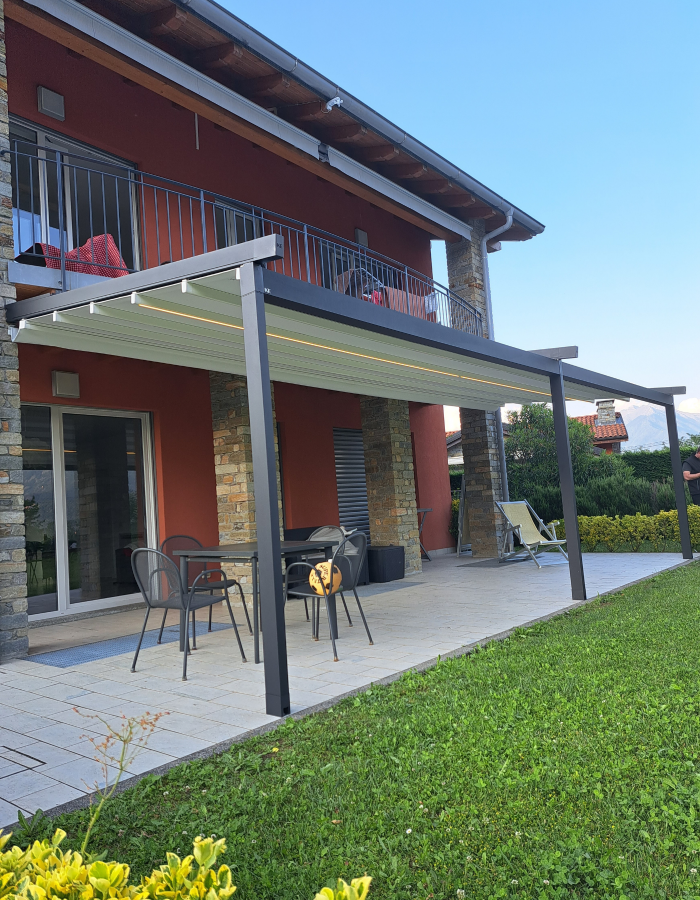 Pergola Tetto Inclinato